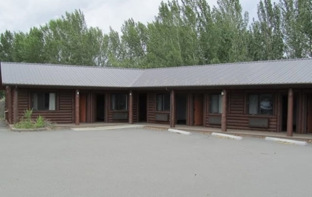 Bellevue High Country Motel - photo 33