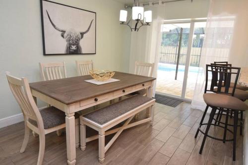 New England 3bd 2bt Home Heated Pool Close to Siesta — 4-Star Luxury Hotel in Sarasota, United States