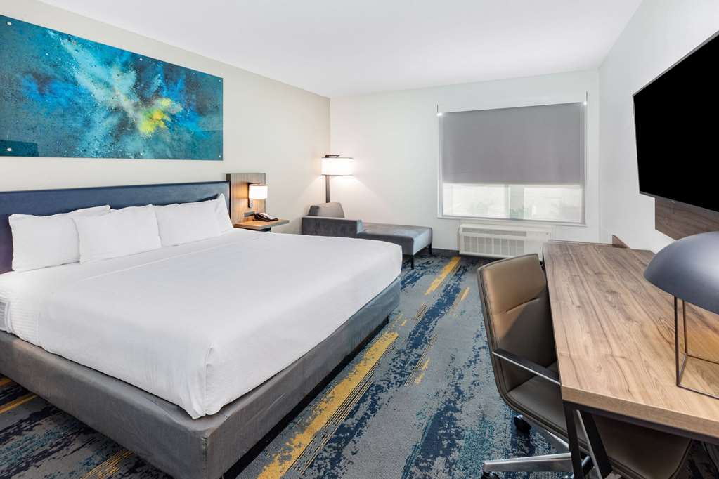 La Quinta Inn & Suites by Wyndham Texas City I 45 - photo 21