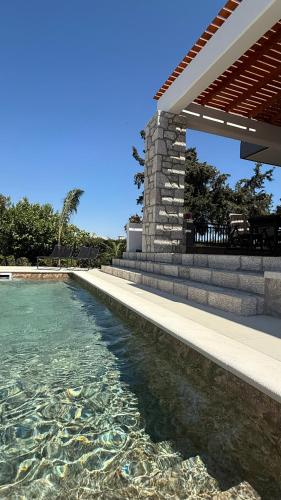 Seaview Villa Amazing Sea & Mountain View — 4-Star Luxury Hotel in Kallithea, Greece