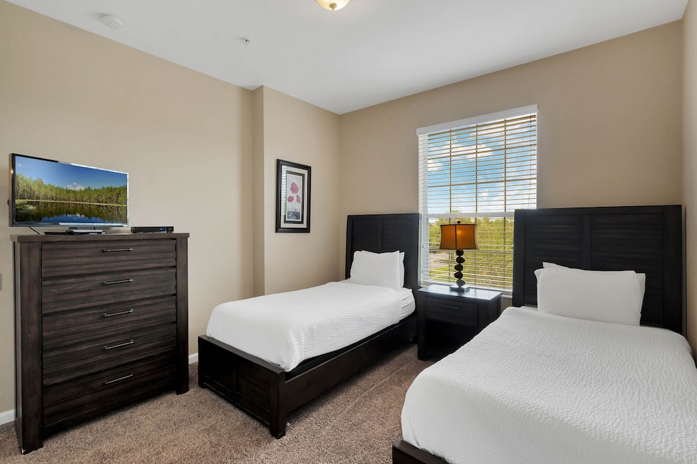 Vista Cay by Orlando Resort Rentals on Universal Boulevard - photo 16