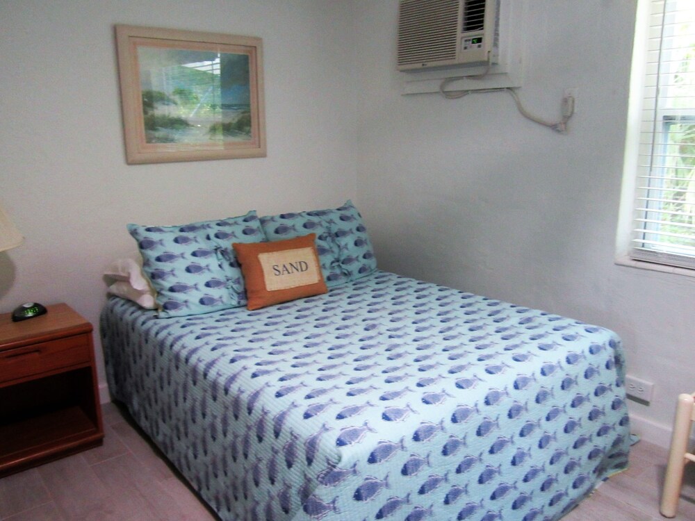Tropical Winds Motel & Cottages - photo 15
