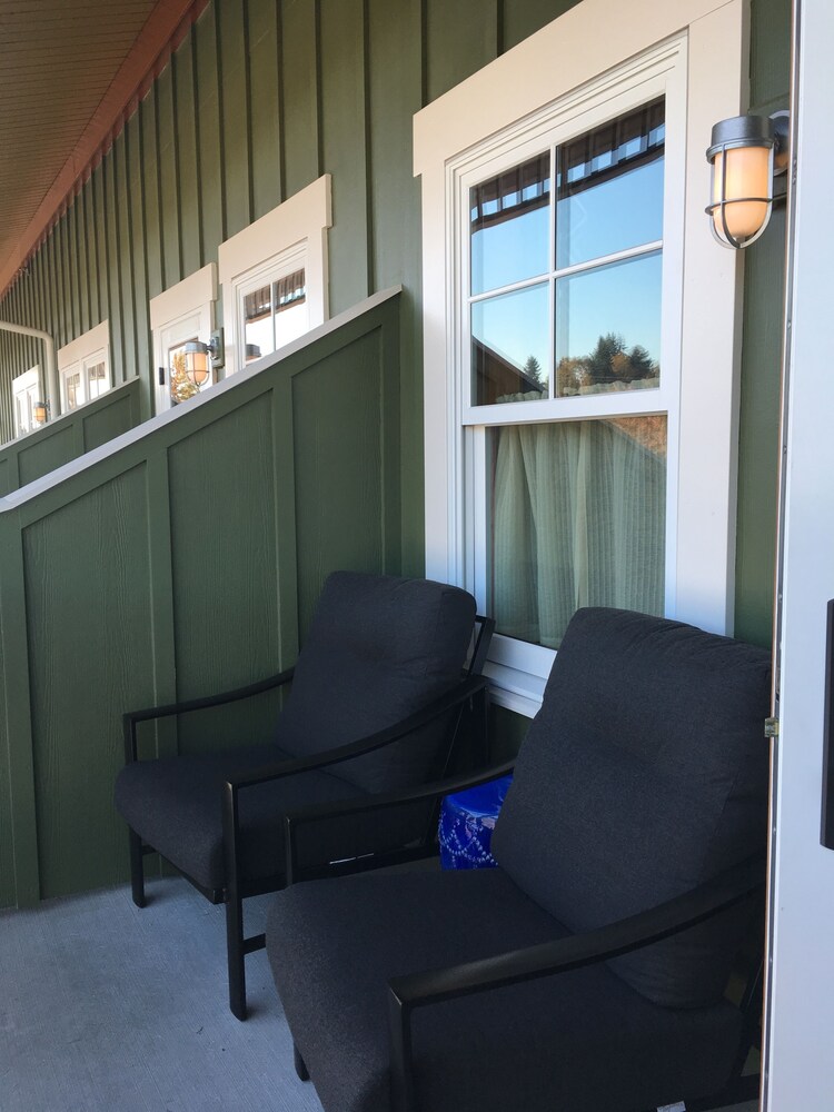 McMenamins Kalama Harbor Lodge - photo 21