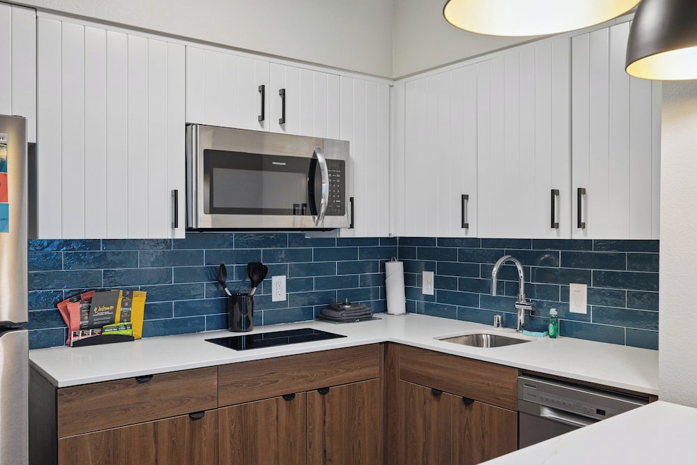 Staybridge Suites Sacramento Woodland - photo 29