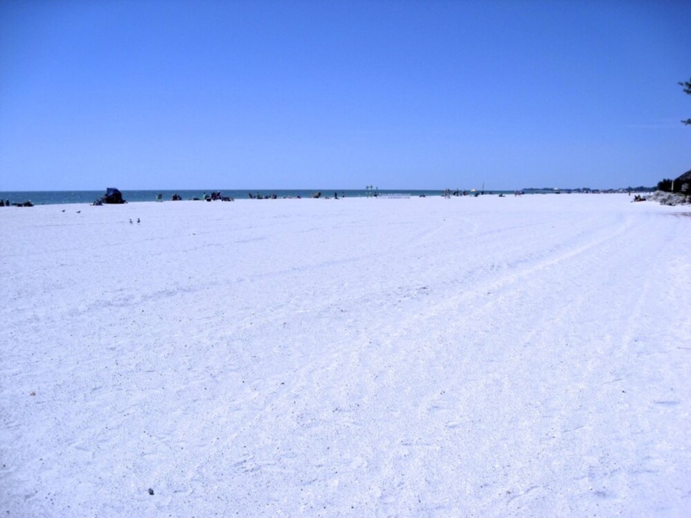 Beach Sands A 201 by Anna Maria - photo 34