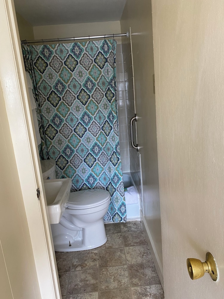 Grand View Motel - photo 24