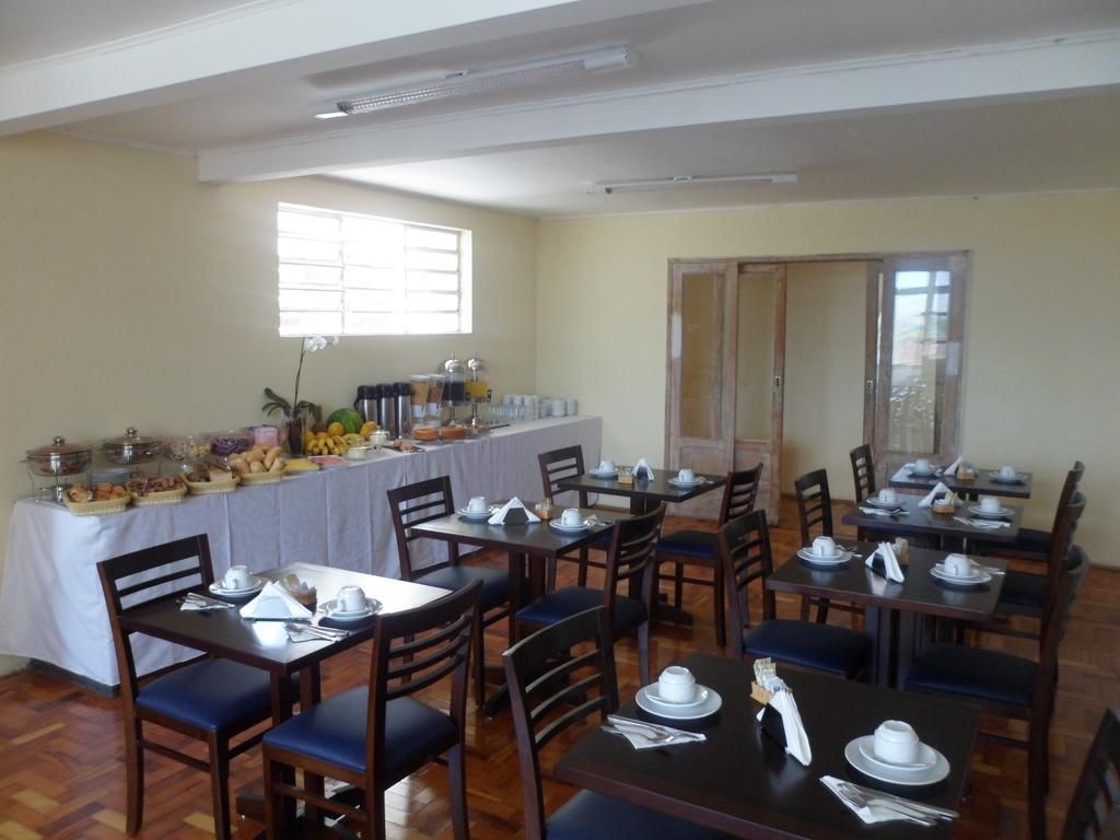 Hotel Embaixador — Cruzeiro — photo 4