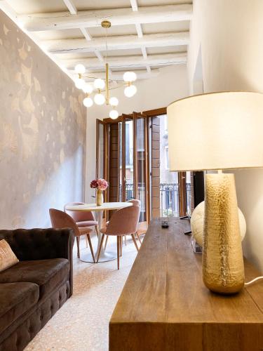 Querini Suite Balcony on canal close to San Marco — 4-Star Luxury Hotel in Venice, Italy
