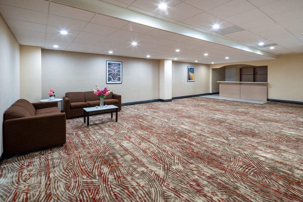 Holiday Inn Poughkeepsie by IHG - photo 40