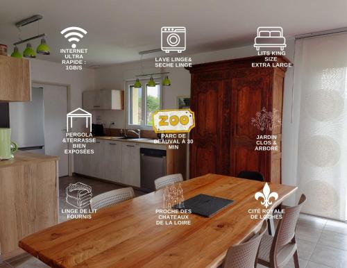 Le Logis D’emeric Avec Paisible Jardin Clos&Arbore in Loches, France