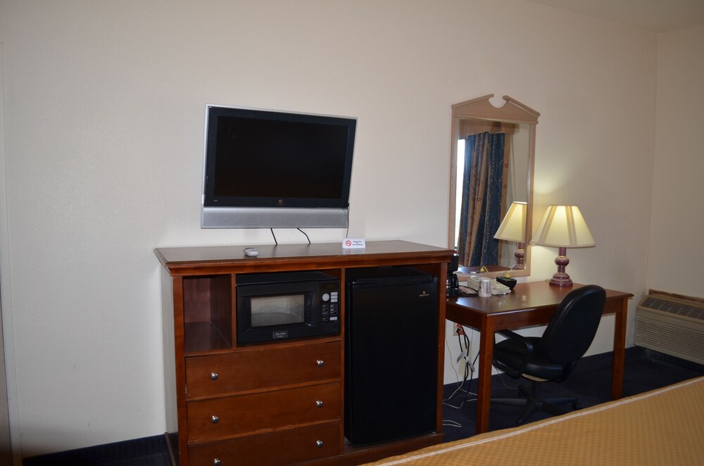 Quality Suites Abilene TX - photo 23