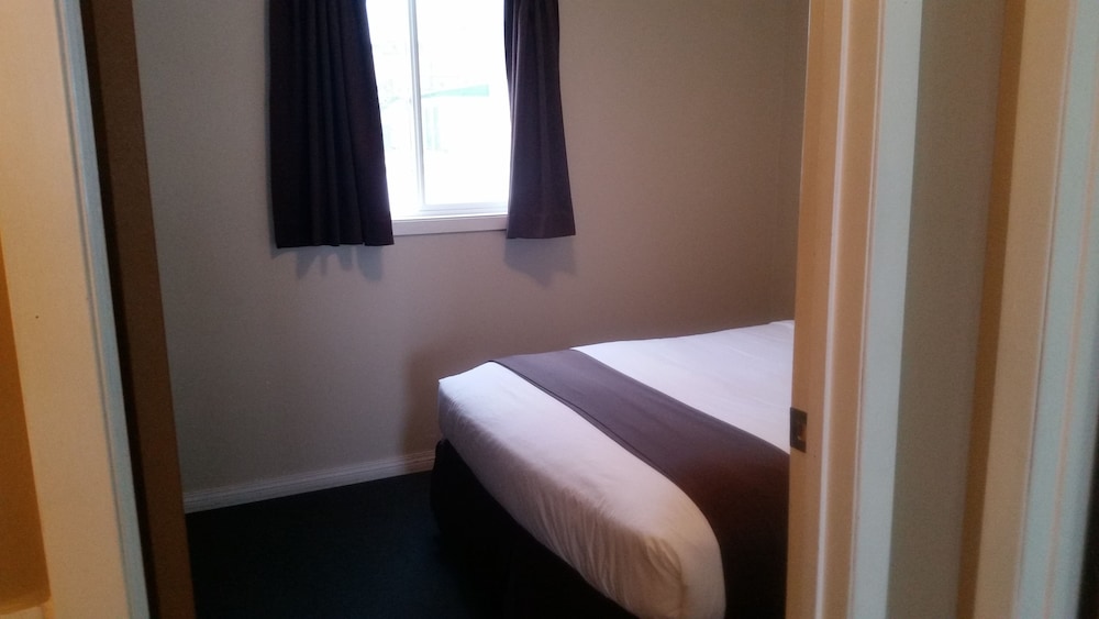 Chinook Country Inn — Sundre — photo 4