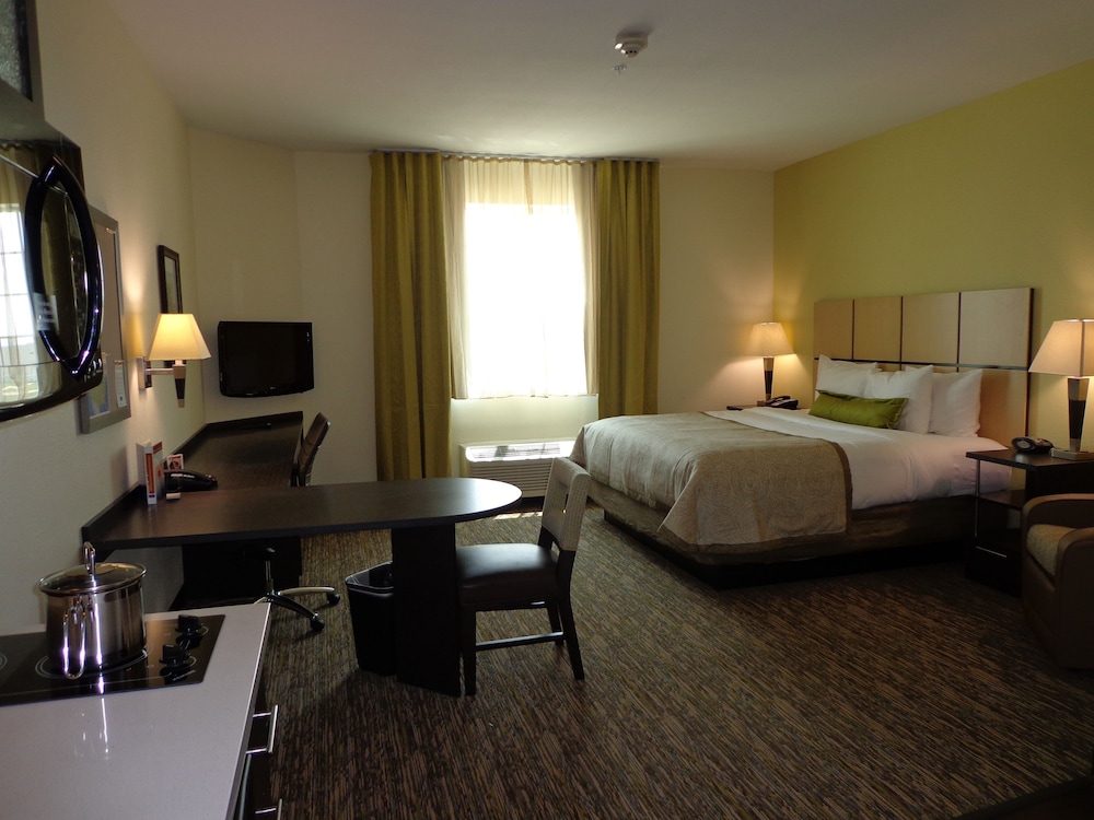 Candlewood Suites Odessa by IHG - photo 12