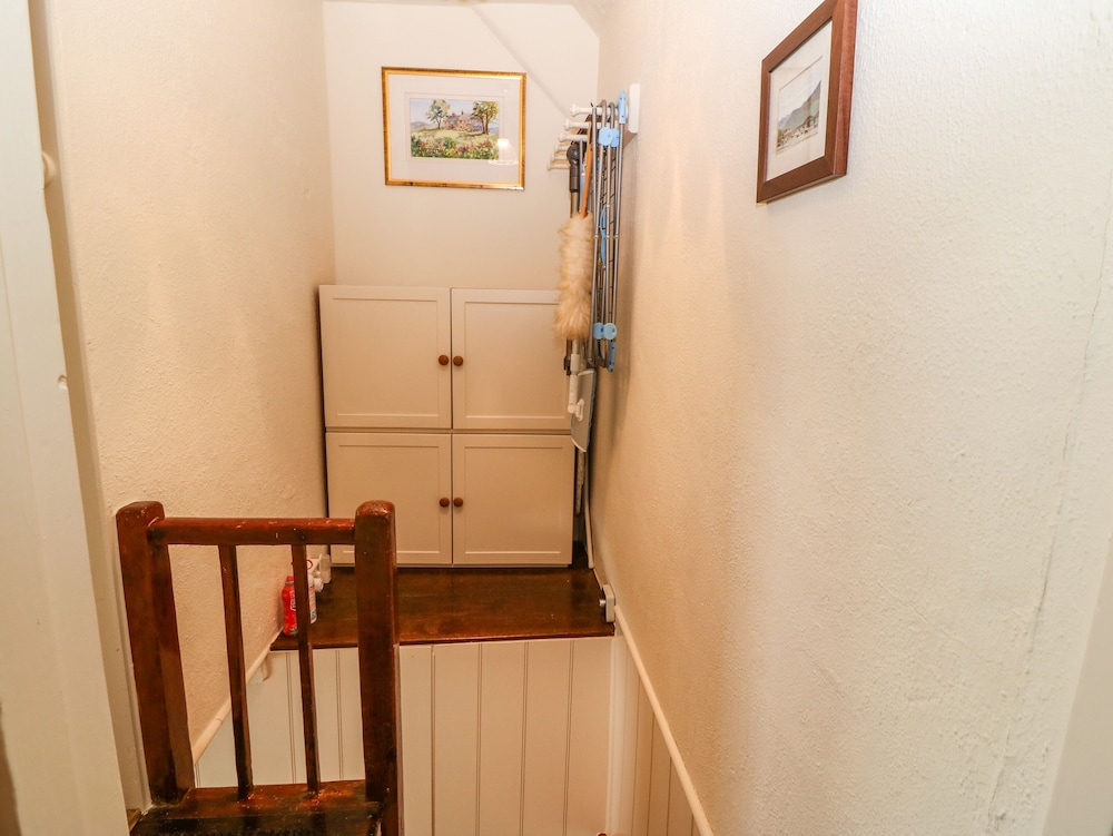 2 Bwth Mawr — Barmouth — photo 2