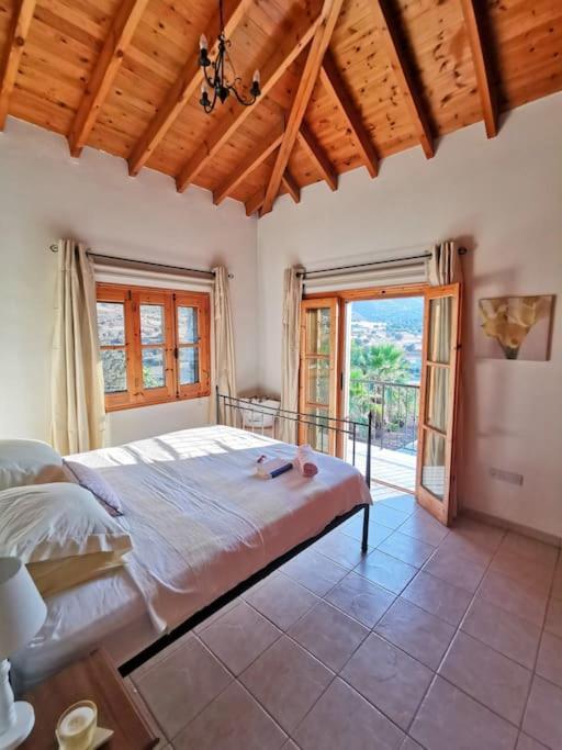 Unique Stonehouse Traditional Villa in Ayia Anna
