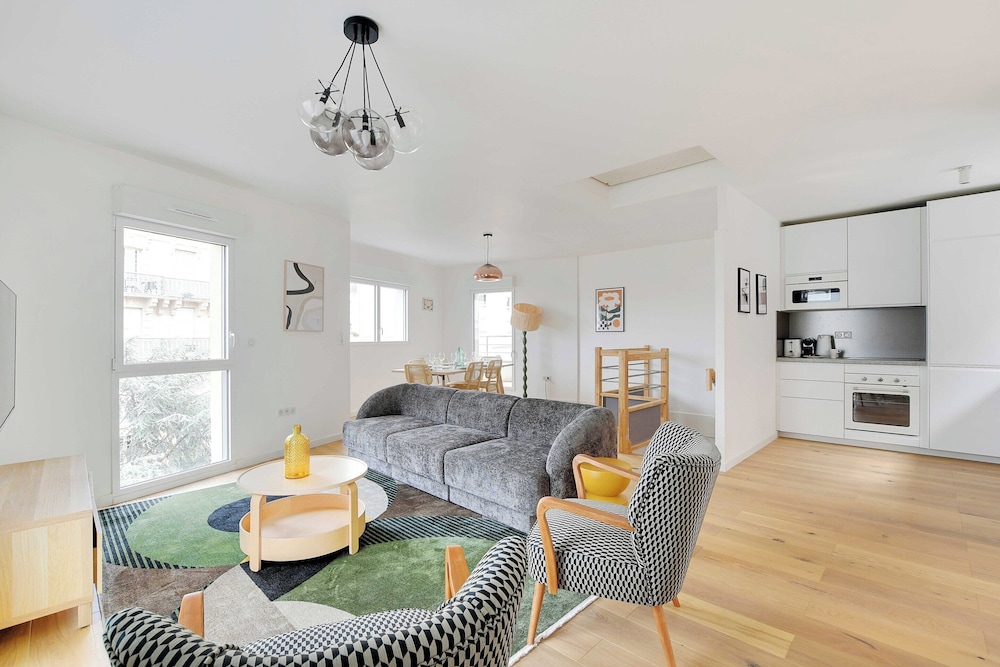 Nice Duplex With Rooftop 3bd 6p Nogent sur marne — 4-Star Luxury Hotel in Nogent-Sur-Marne, France