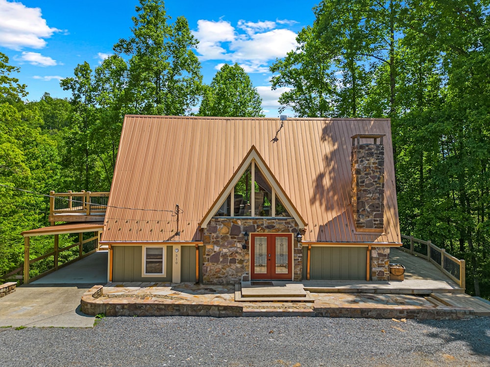 Selah — hotel in Gatlinburg