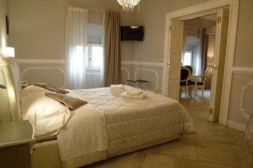 Brunelleschi suite — 4-Star Luxury Hotel in Florence, Italy