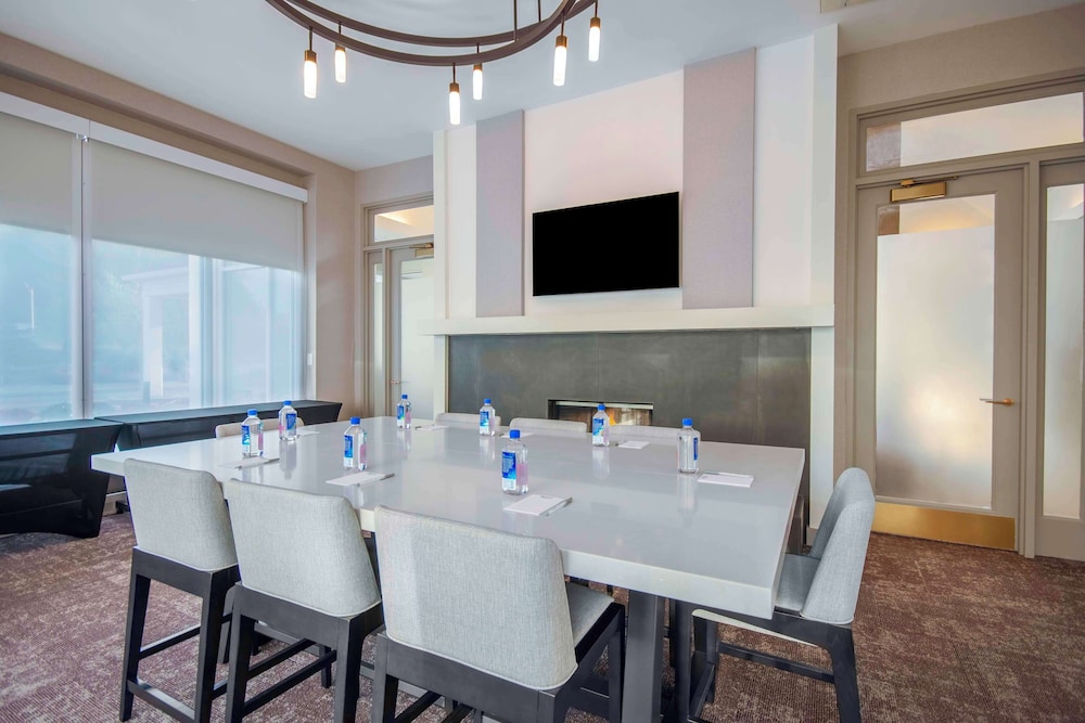 Hilton Garden Inn Danbury - photo 39