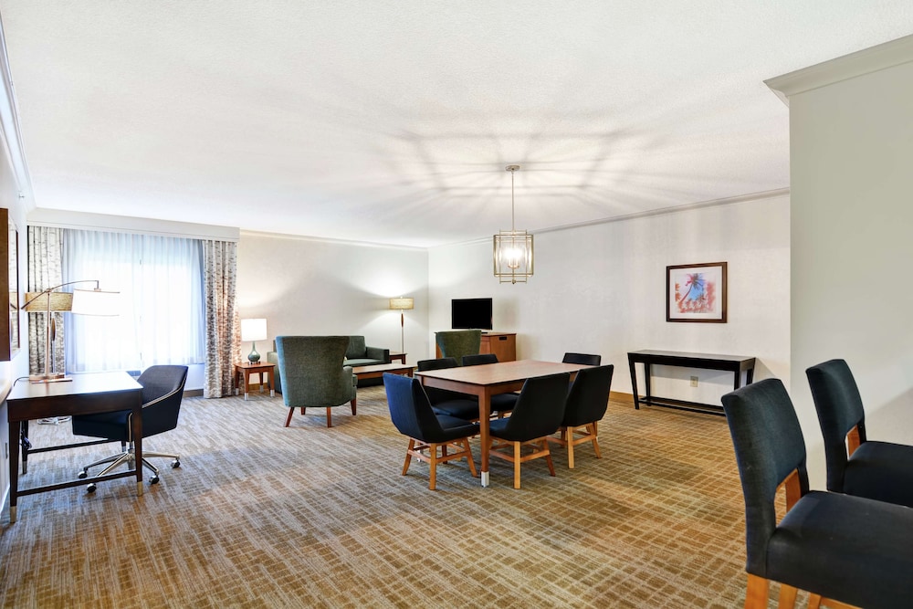 Hampton Inn & Suites Boynton Beach - photo 6