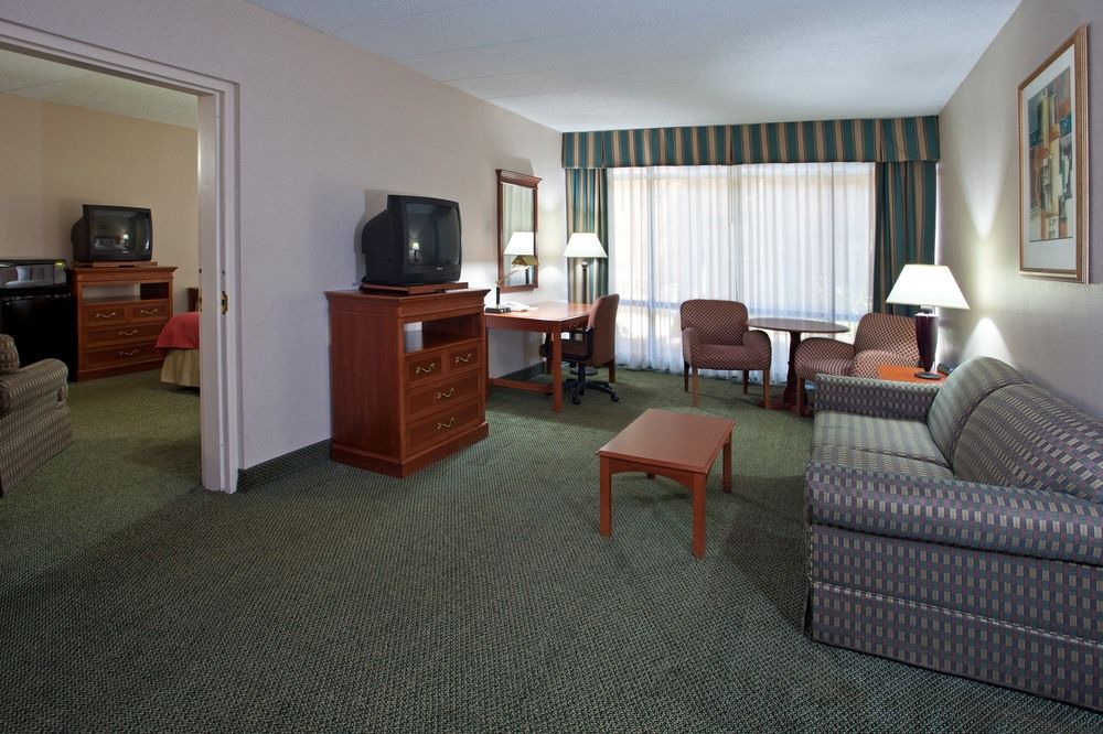 Wyndham Garden Southgate - photo 6
