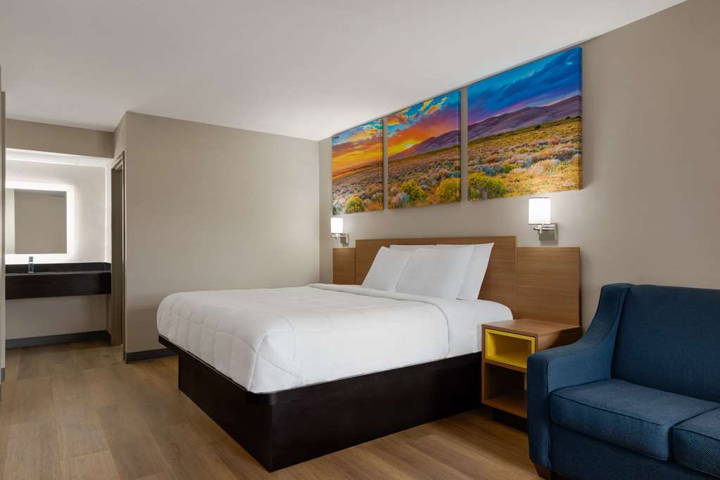 Days Inn by Wyndham Covington - photo 16