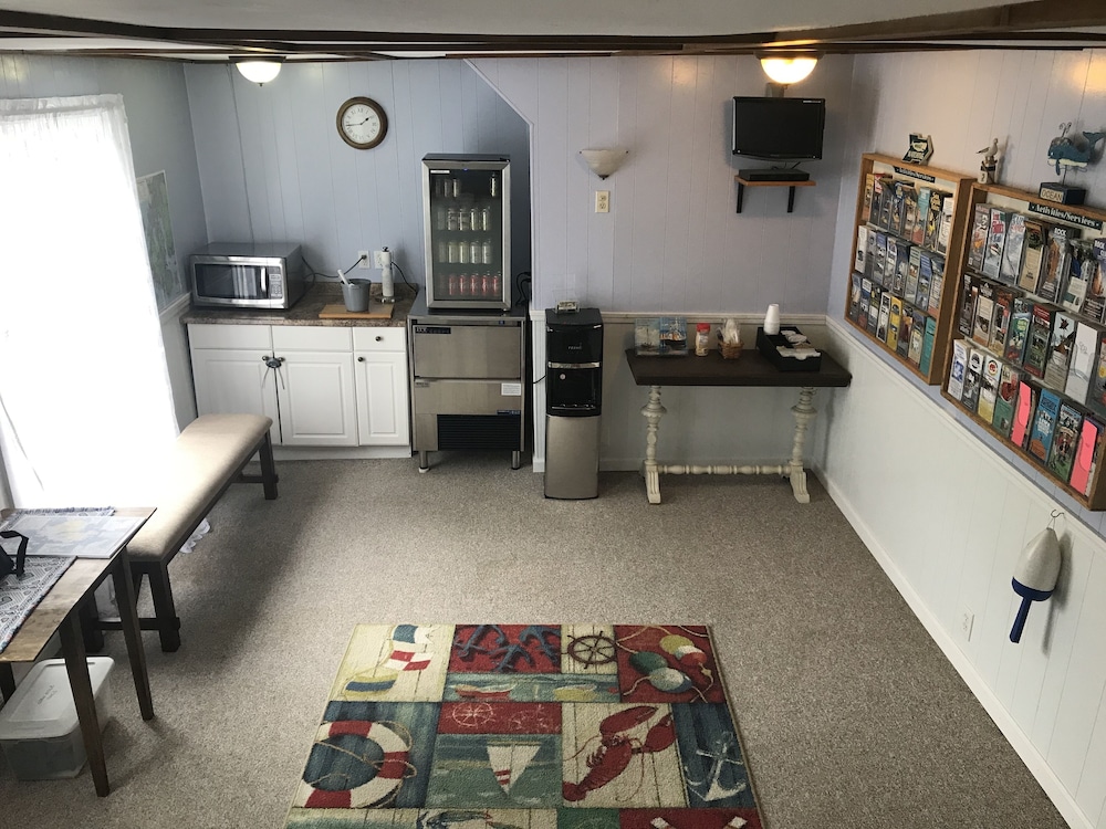 Isleview Motel and Cottages - photo 40