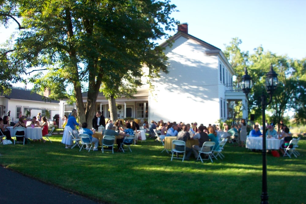Bybee's Historic Inn - photo 80