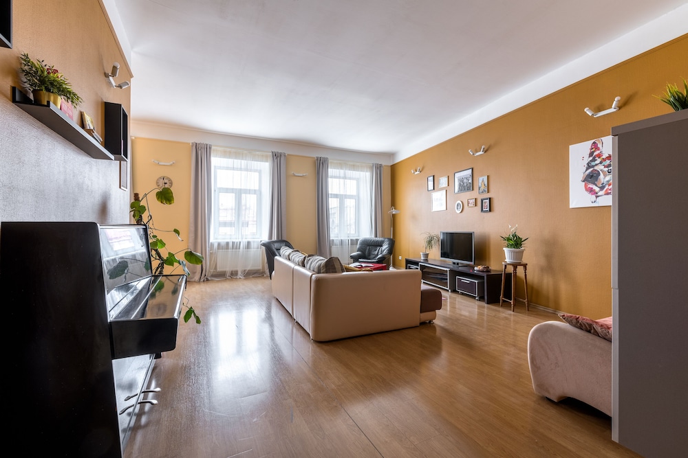 Spb2day Nevsky 18 — 4-Star Luxury Hotel in Saint Petersburg, Russia