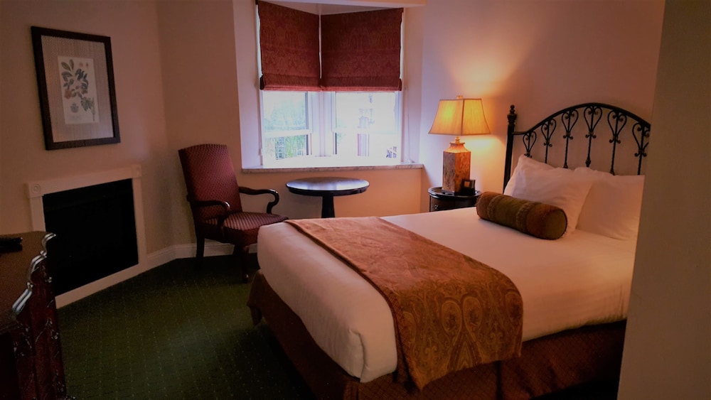 The Monterey Hotel - photo 13
