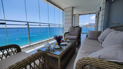 Baupres Luxury Apartment — 4-Star Luxury Hotel in Calp, Spain