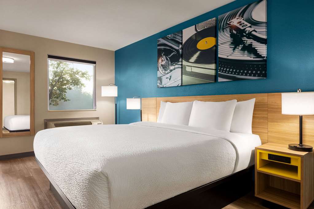 Days Inn by Wyndham Memphis at Graceland - photo 22