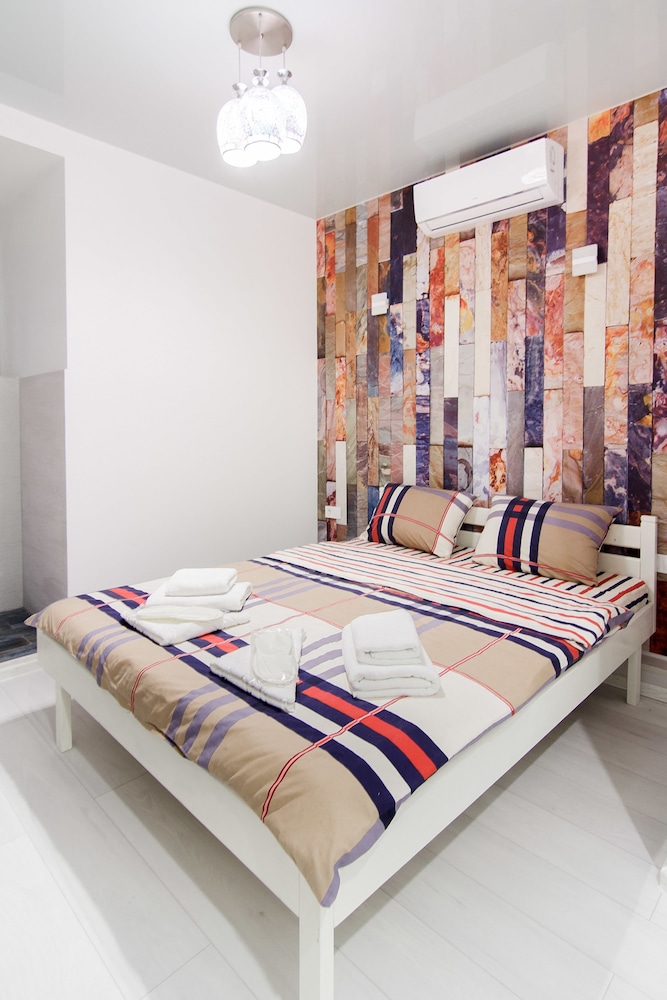 Art Suites on Deribasovskaya 10 — 4-Star Luxury Hotel in Odessa, Ukraine