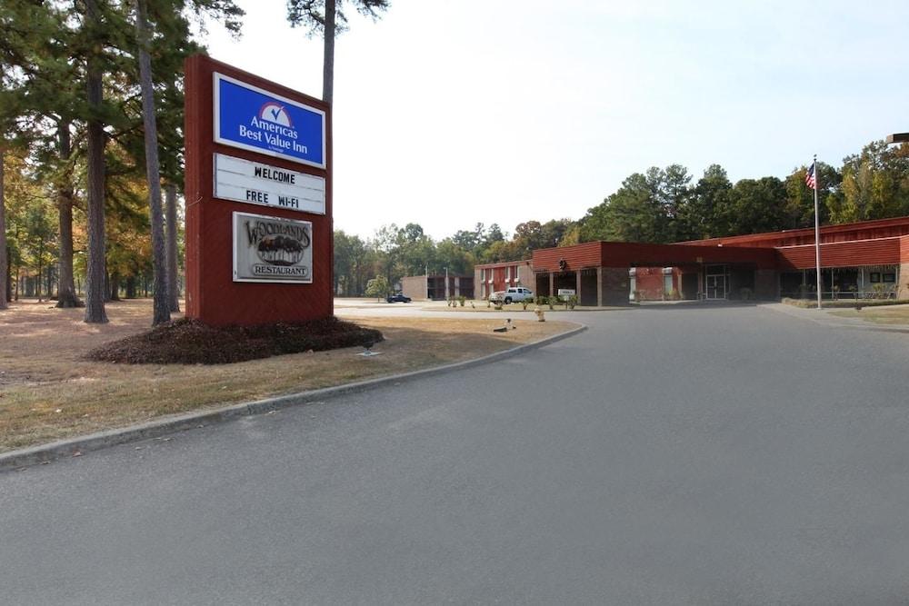 Americas Best Value Inn Crossett in Crossett, United States