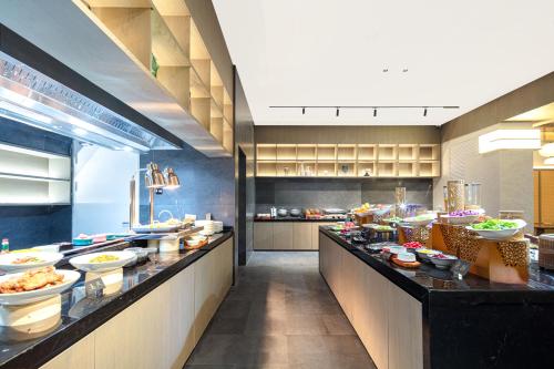 Atour Hotel Suzhou Beisi Pagoda Taohuawu Street — 4-Star Luxury Hotel in Suzhou, People's Republic of China