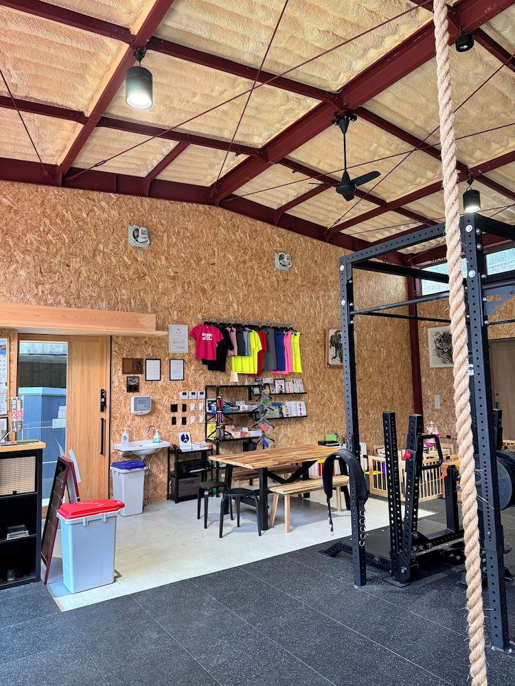 Crossfit Otoyo Strength Tiny House Free Firepit Bbq Grill Gym — Nankoku — photo 2