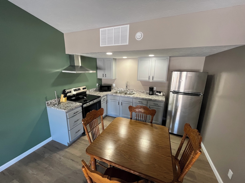 Valley Inn and Suites - photo 43