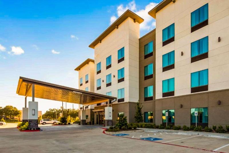 Comfort Inn & Suites Houston I 45 North IAH - featured photo