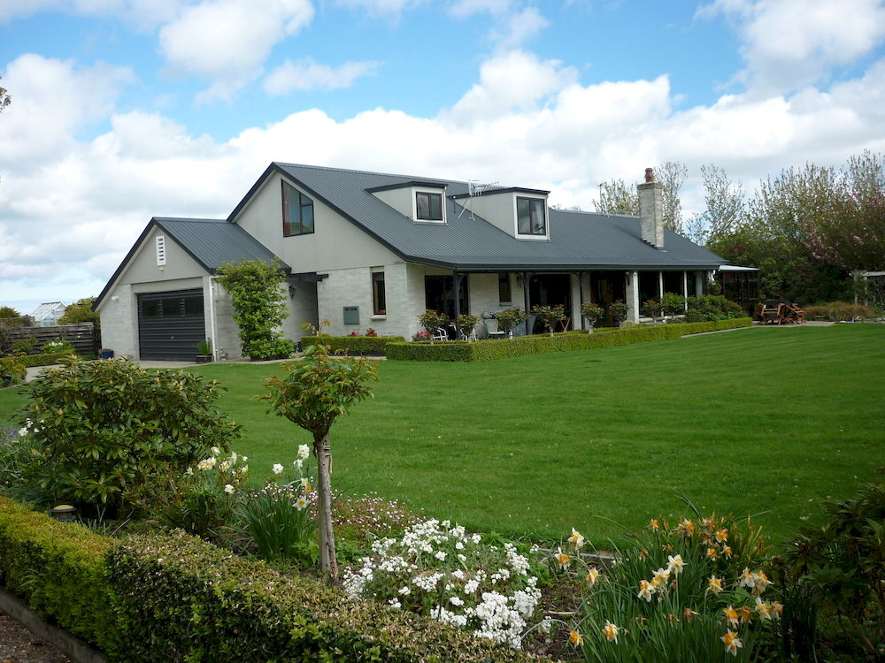 The Manor B&B — 4-Star Luxury Hotel in Invercargill, New Zealand