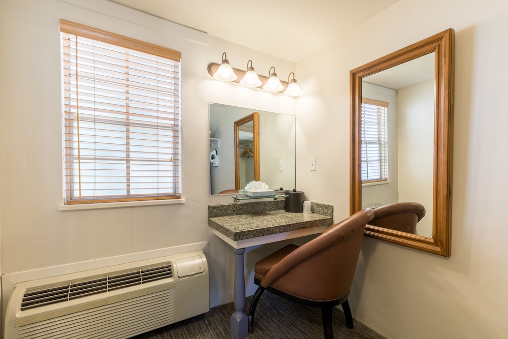 Royal Copenhagen Inn - photo 15