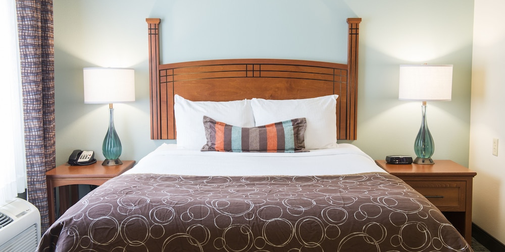 Staybridge Suites Fargo by IHG - photo 6