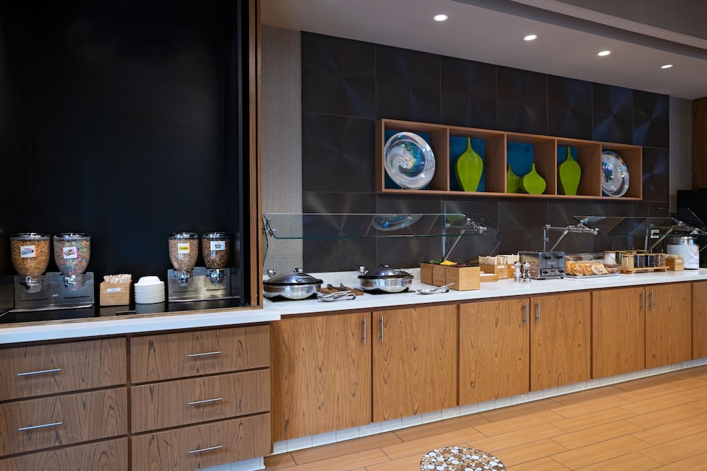SpringHill Suites Anaheim Maingate - photo 41