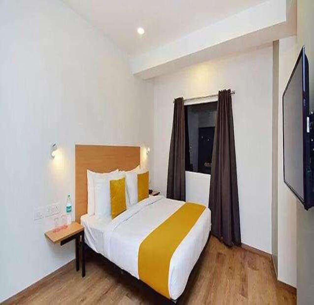 FabHotel Sky I — hotel in Barasat