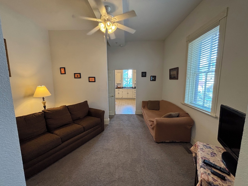 Hermann Crown Suites - photo 188