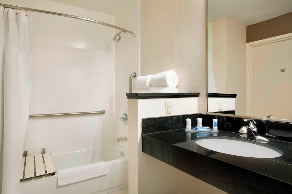 Fairfield Inn & Suites Quincy - photo 13
