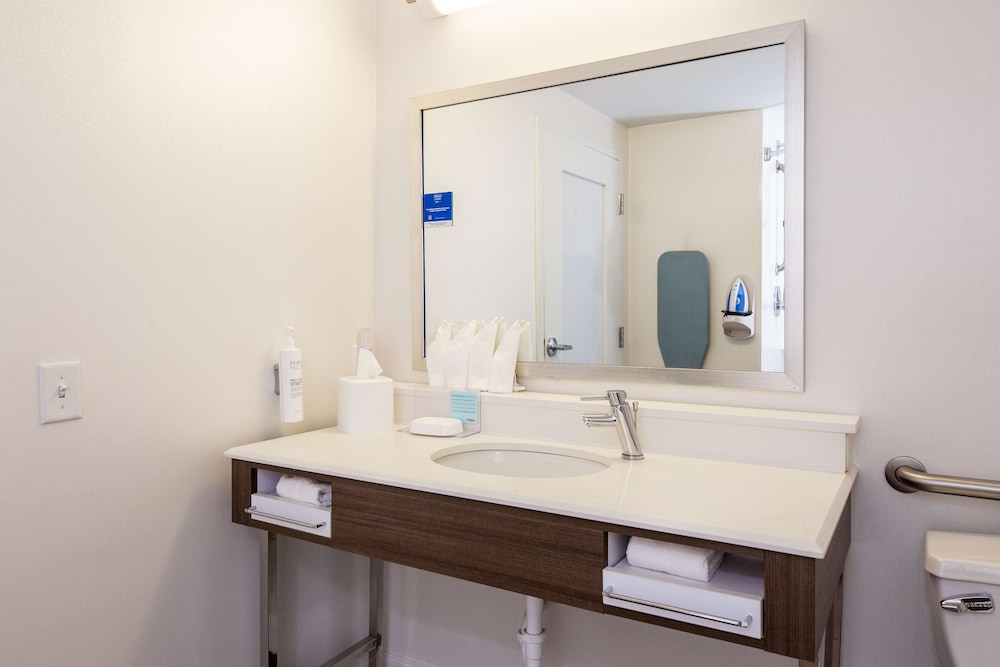 Hampton Inn Columbia I 26 Harbison Blvd. - photo 65