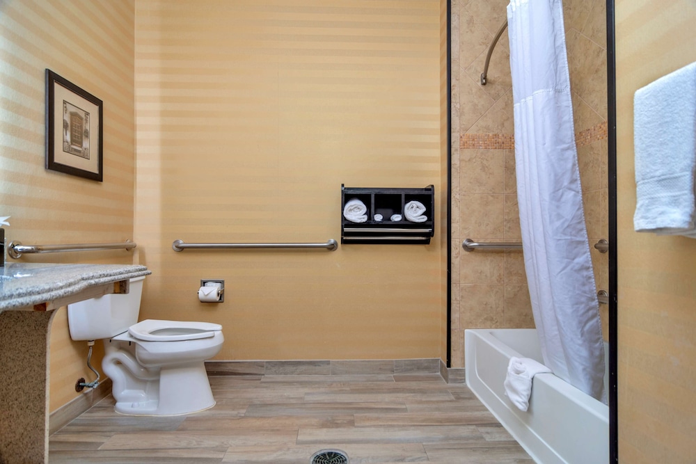Hampton Inn & Suites Fort Worth Fossil Creek - photo 36