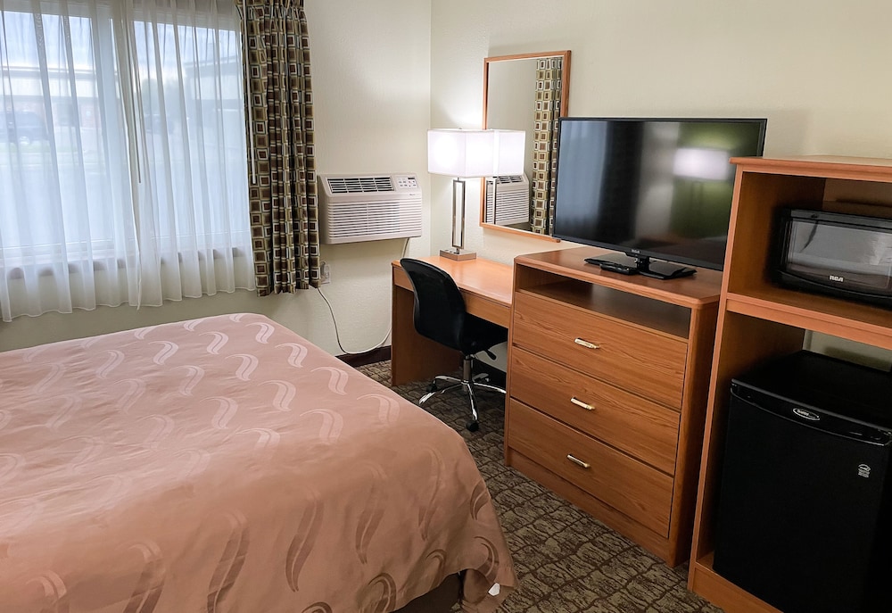 Hudson Inn & Suites - photo 22