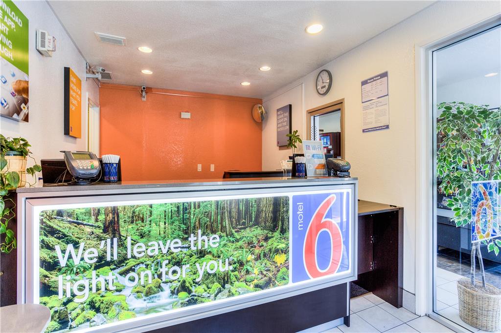 Motel 6 Tigard OR Portland South Lake Oswego - photo 2