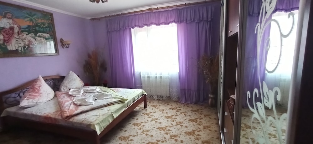 Sadyba U Vasylya — hotel in Volovets